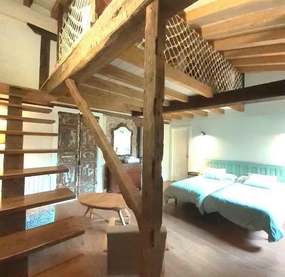 호스텔 La Posada Del Tenor