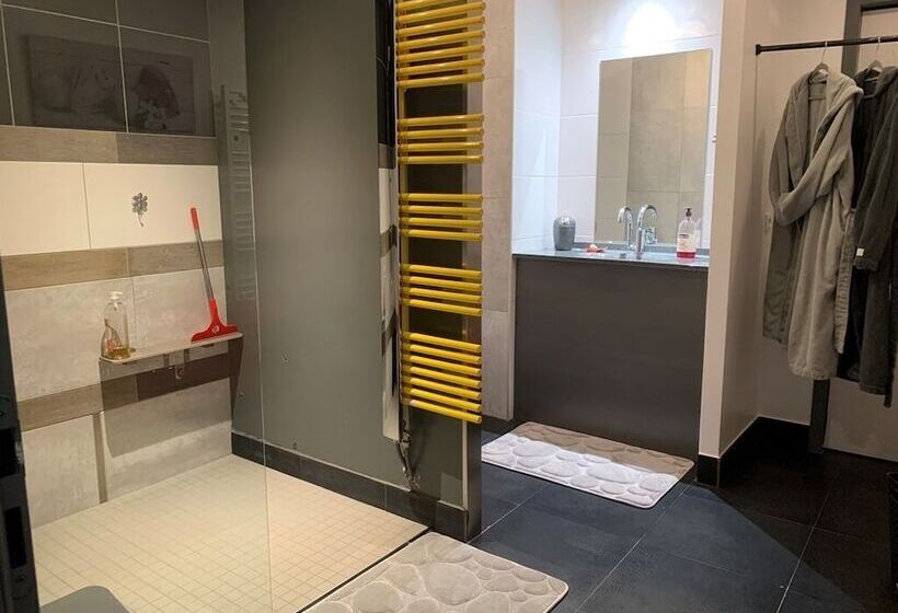 צימר Domaine De La Rue De La Tour