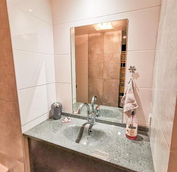 צימר Domaine De La Rue De La Tour