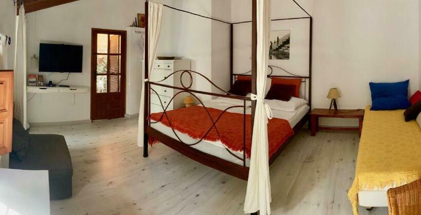 ベッドアンドブレックファースト Dachterrassenzimmer In Romantischem Landhaus Mit Pool