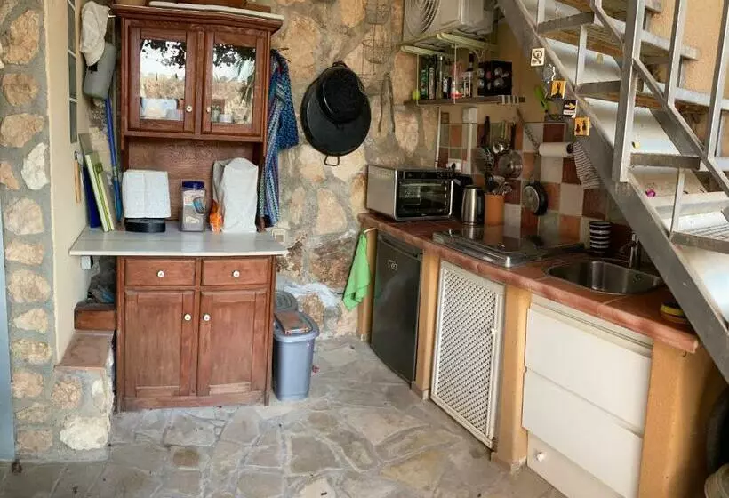 Aamiaismajoitus (B&B) Dachterrassenzimmer In Romantischem Landhaus Mit Pool