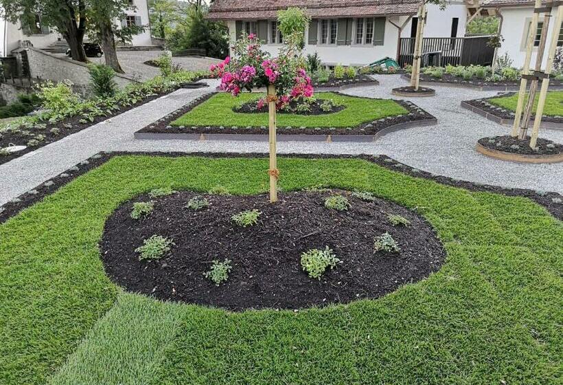 فندق Resort Schloss Rued