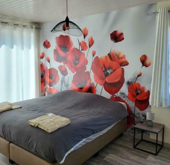 Mary S Poppies Bed & Breakfast