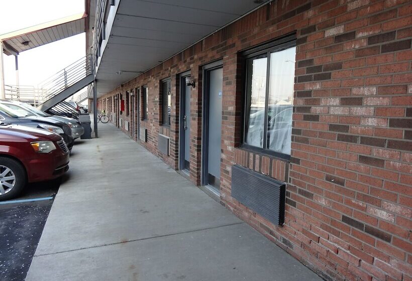 모텔 Red Apple Inn