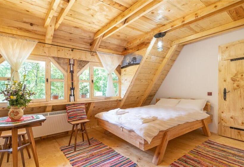 Пансион Casa Bunicilor Apuseni