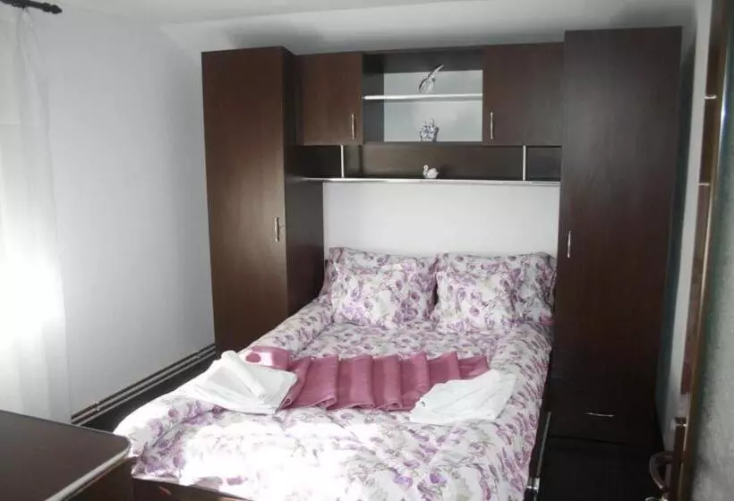 Majatalo Casa Din Deal Isverna Mehedinți