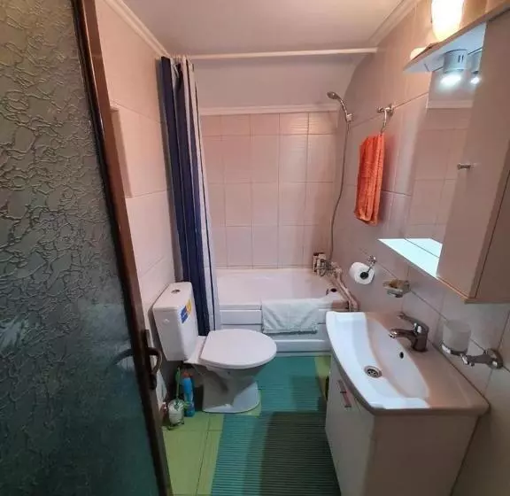 Majatalo Casa Din Deal Isverna Mehedinți