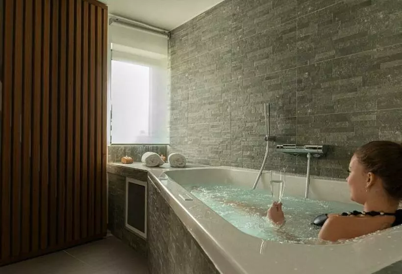 Majatalo L Entre Temps