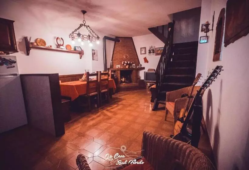 ペンション La Casa Sul Fiordo Lago Del Turano