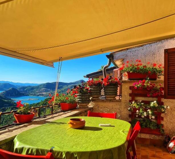 ペンション La Casa Sul Fiordo Lago Del Turano