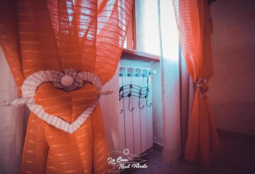 ペンション La Casa Sul Fiordo Lago Del Turano