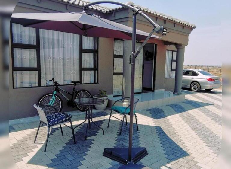 بنسيون Moletji Guest House