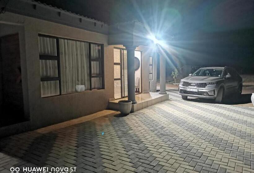 بنسيون Moletji Guest House