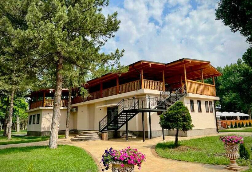 بنسيون Paradise Park