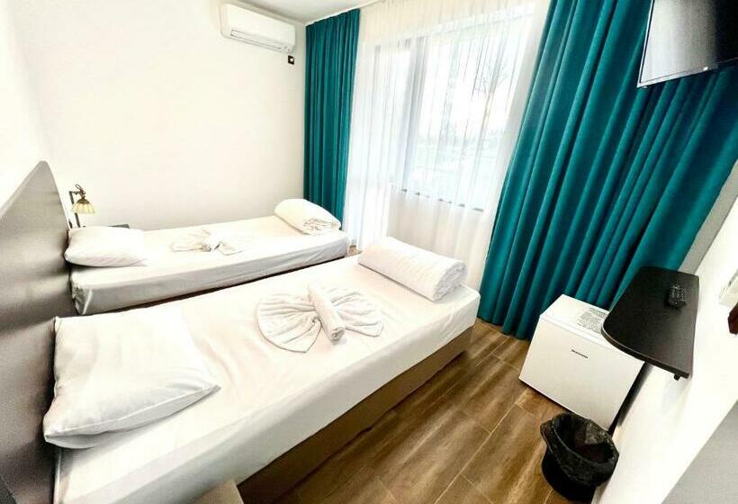 بنسيون Paradise Park