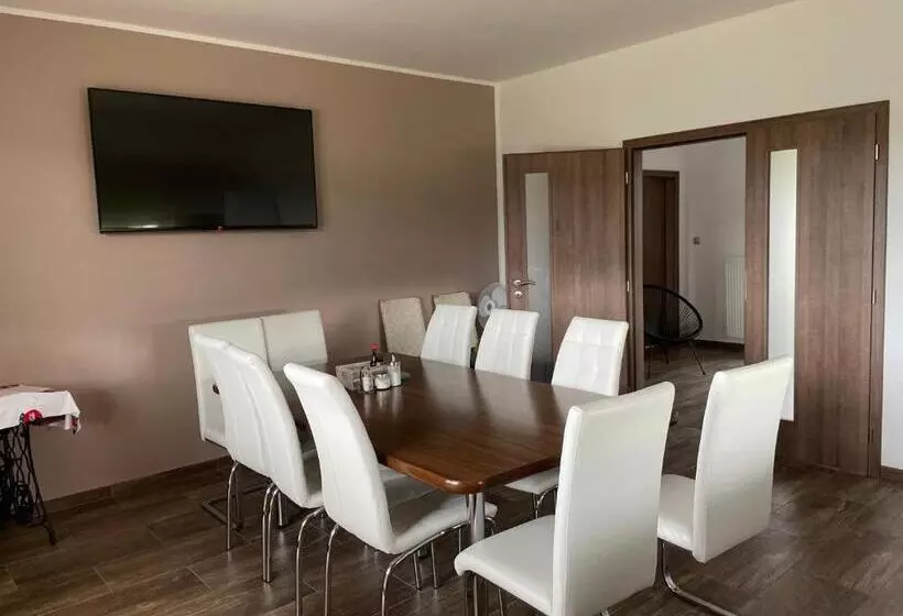 Majatalo Penzion čavisov