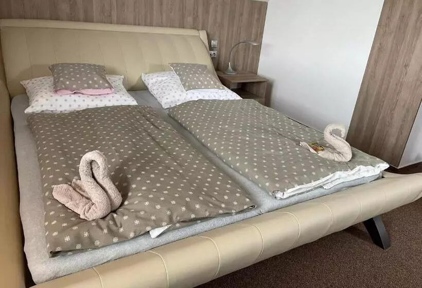 Majatalo Penzion čavisov