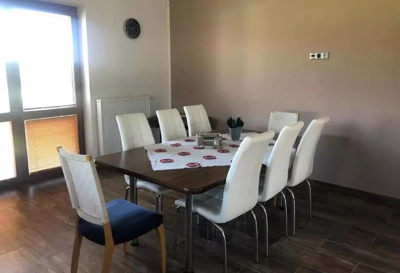 Majatalo Penzion čavisov