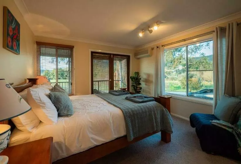 ペンション Riverview Farm & Guesthouse