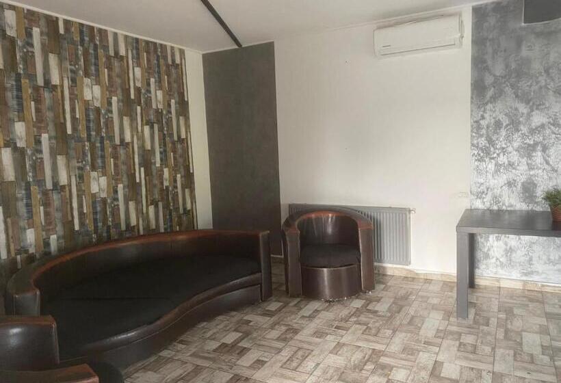 פנסיון Vila Petreceri Private