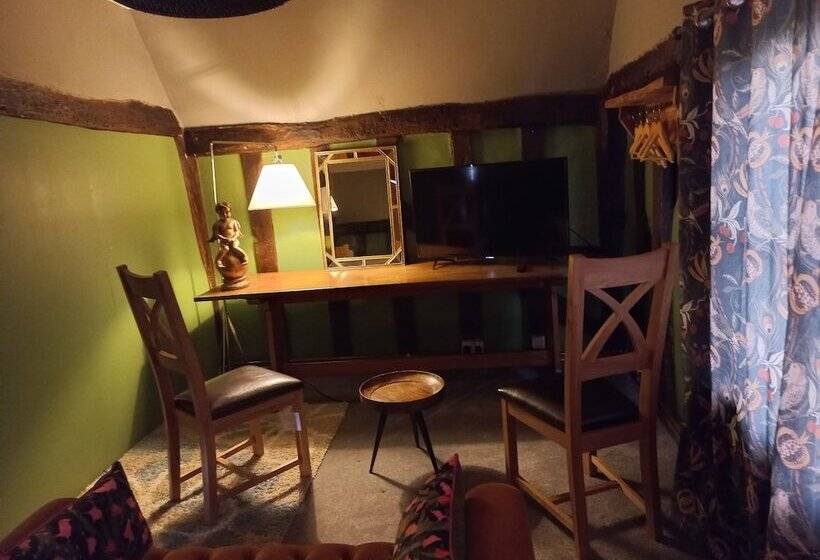 호스텔 The Hole In The Wall