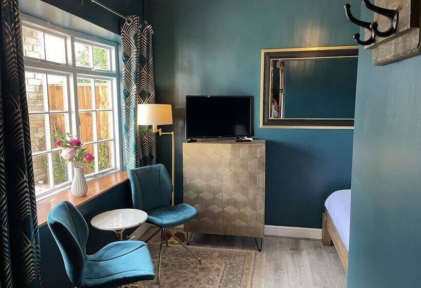 호스텔 The Hole In The Wall