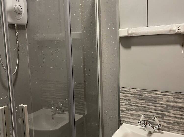 호스텔 The Hole In The Wall