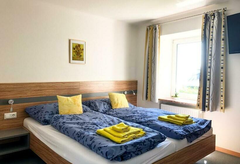 旅馆 Zum Schwarzen Rössl