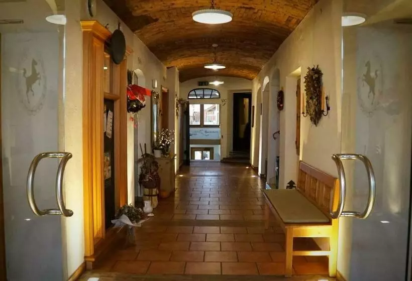 Retkeilymaja Zum Schwarzen Rössl