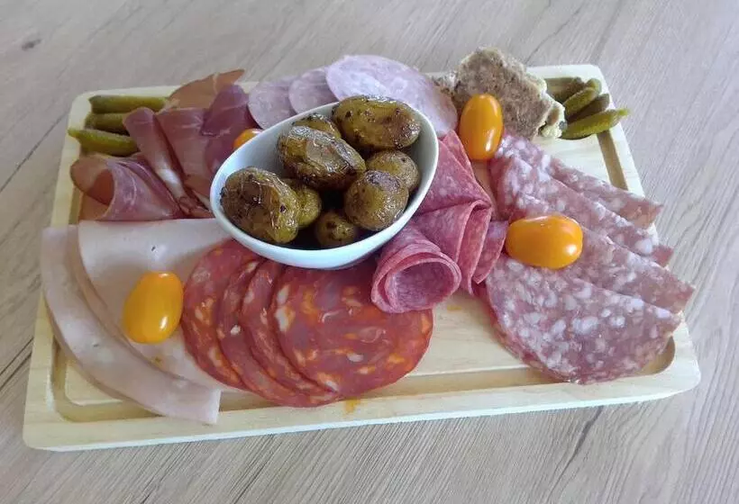 Aamiaismajoitus (B&B) Domaine De Pimont