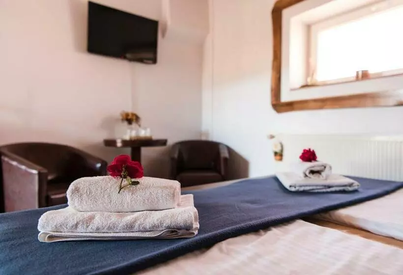 Aamiaismajoitus (B&B) Gasthaus Hundorf