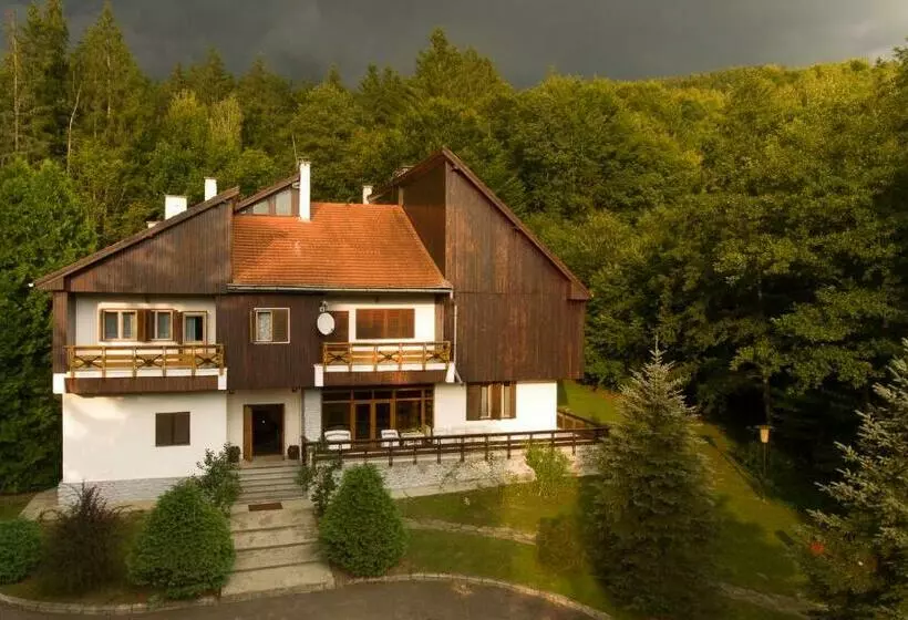 Aamiaismajoitus (B&B) Kormos Residence