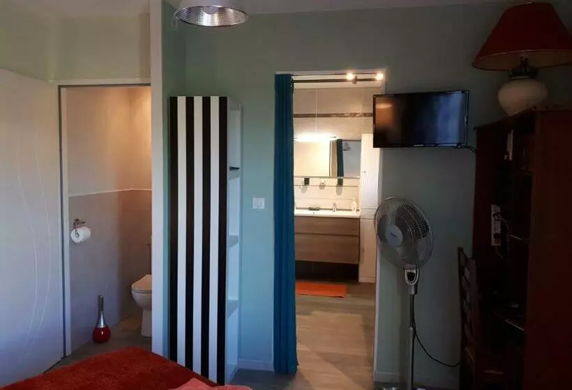 ベッドアンドブレックファースト La Chênaie