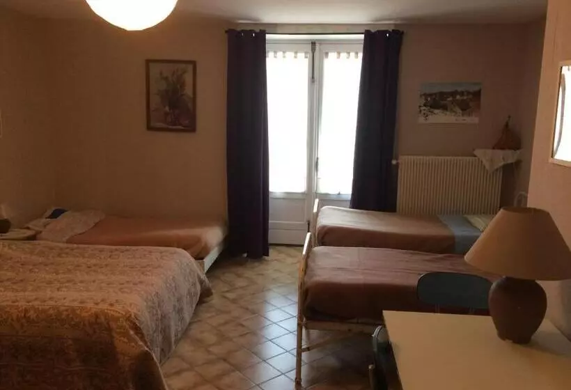 ホテル Auberge La Romaine