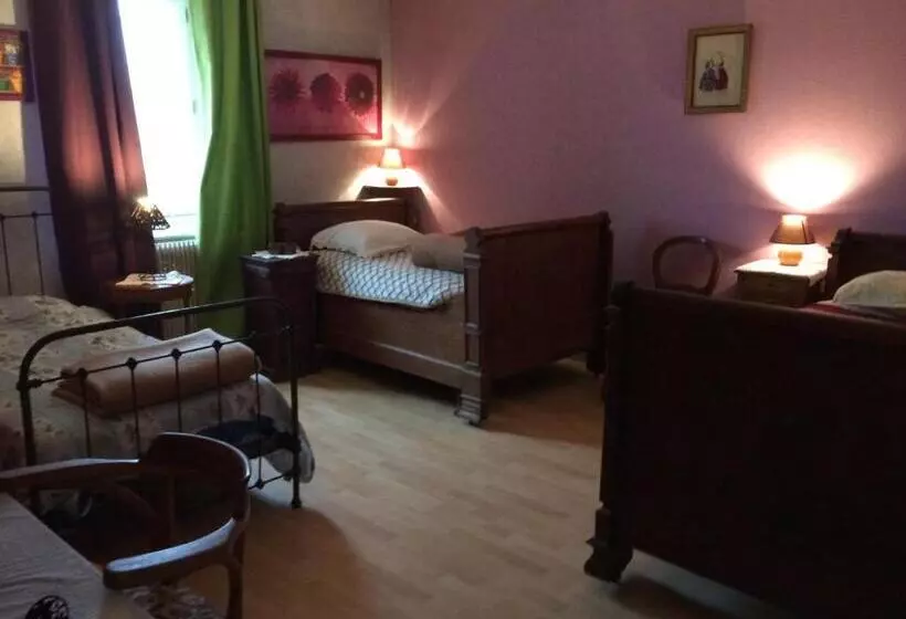 ホテル Auberge La Romaine