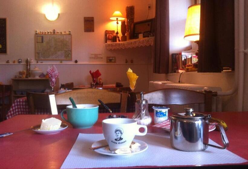 Отель Auberge La Romaine