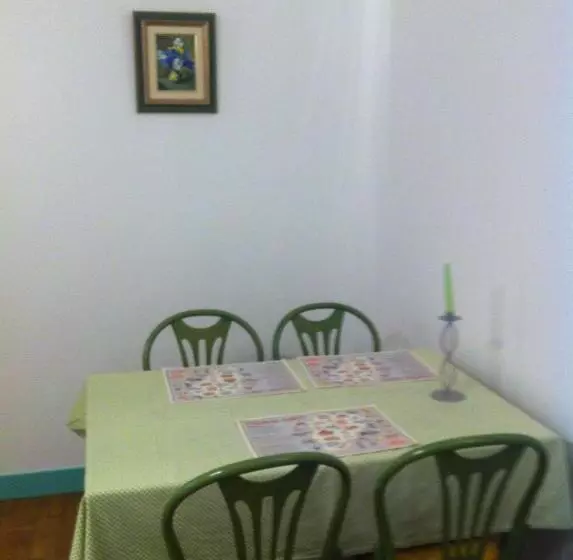 ホテル Auberge La Romaine