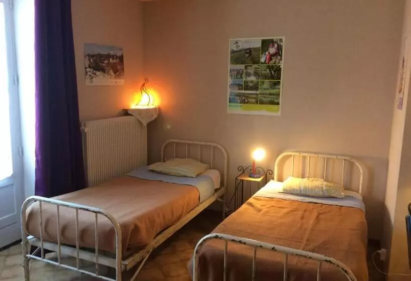 ホテル Auberge La Romaine