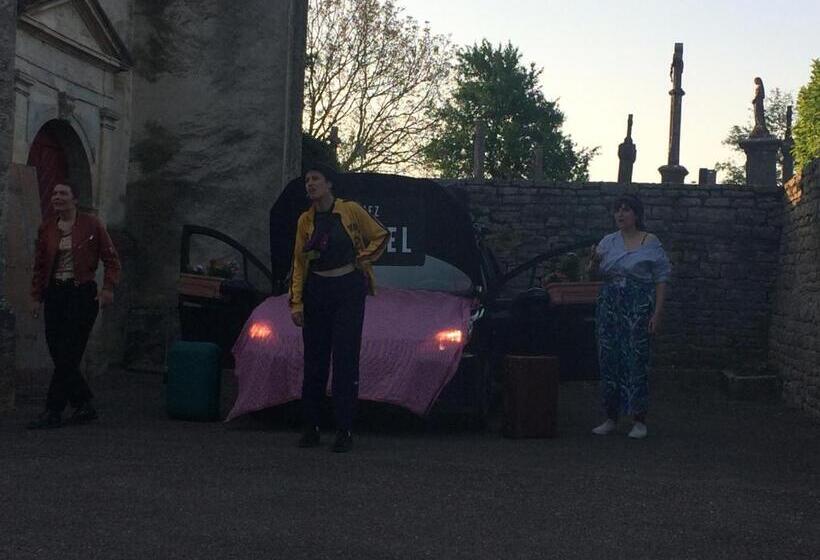 Отель Auberge La Romaine