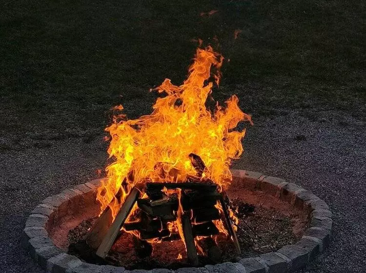 Hotelli Kindererlebnis  Und Biobauernhof Hipp Bruckner