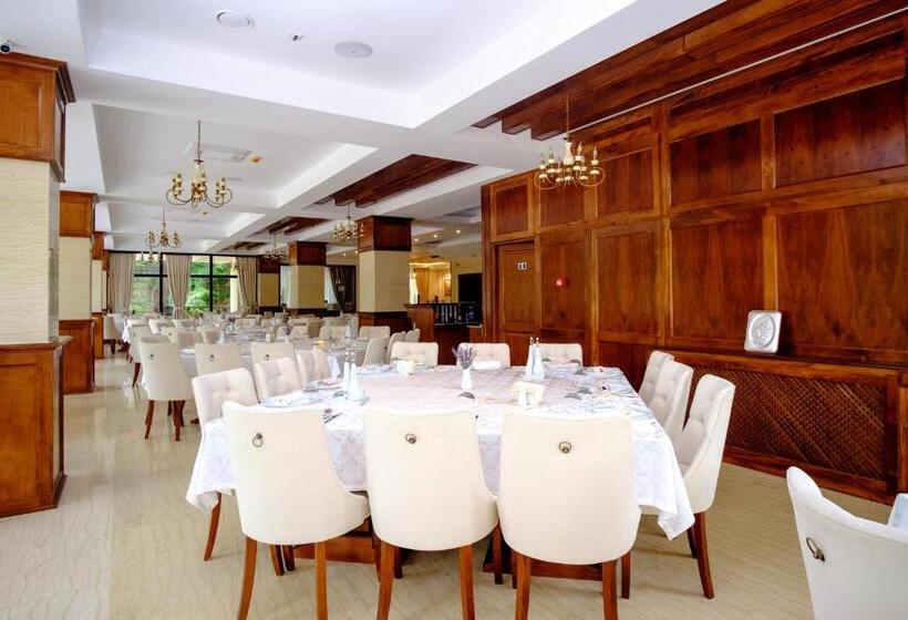 בית מלון כפרי Poezia