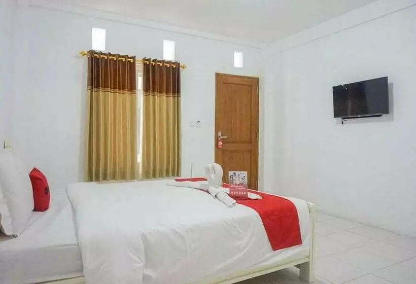 ホテル Reddoorz Plus Near Taman Rekreasi Selecta 2