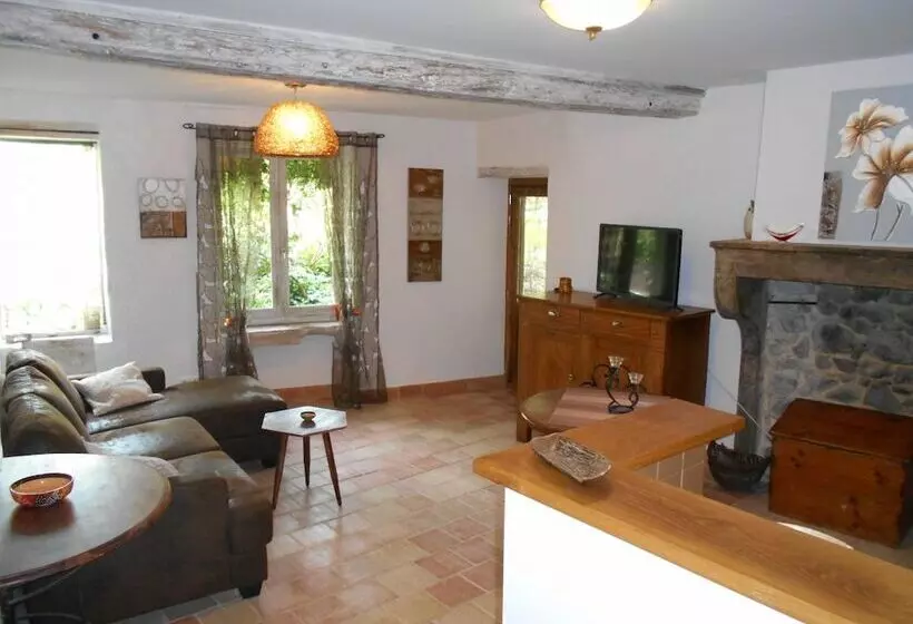 Majatalo Domaine De La Fée Licité