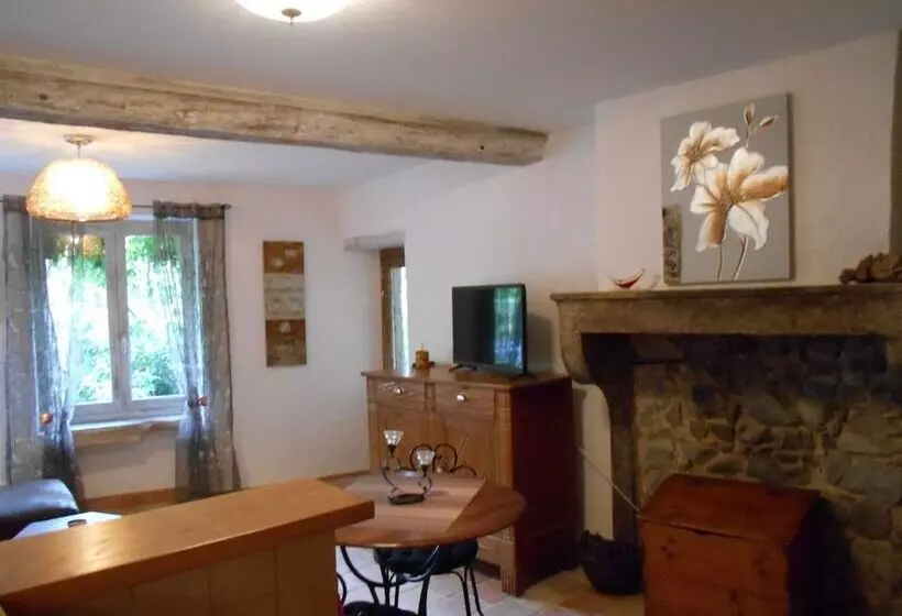 Majatalo Domaine De La Fée Licité