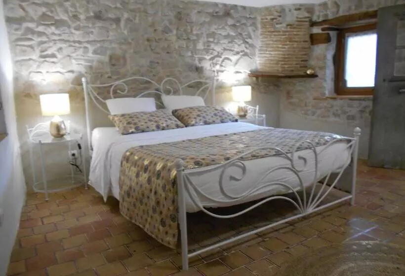 Majatalo Domaine De La Fée Licité