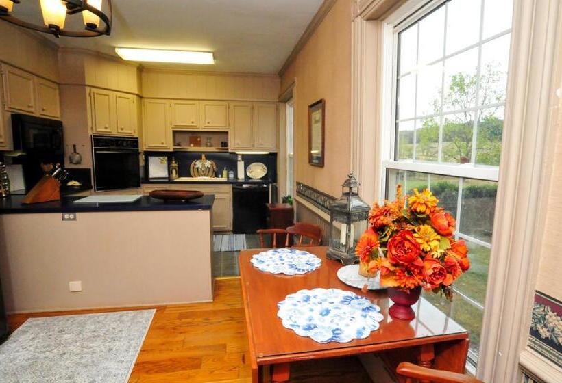 ペンション Hunter Ridge Estate