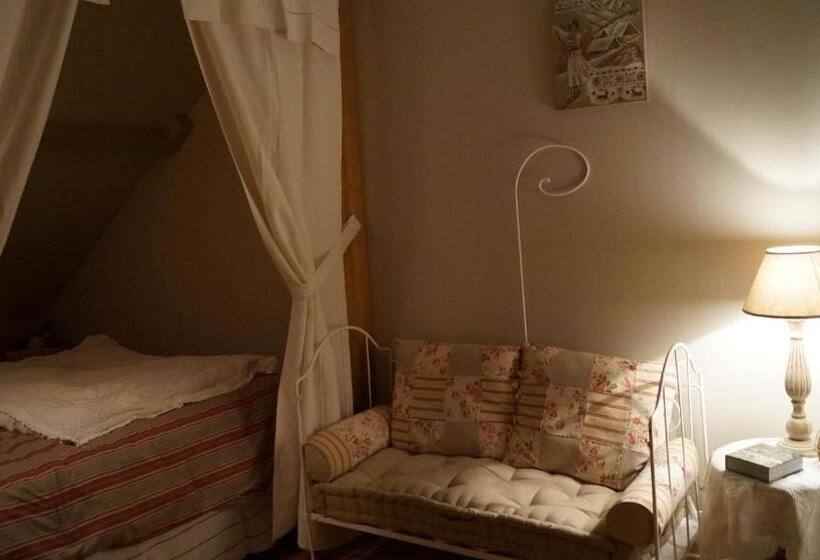 פנסיון L Ancienne Cure