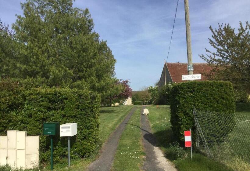 פנסיון La Petite Jucherie