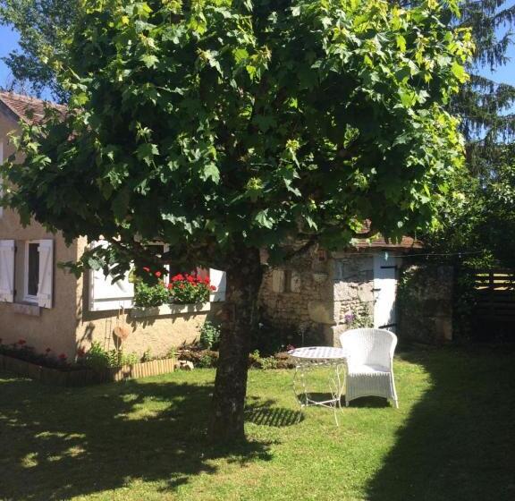 פנסיון La Petite Jucherie