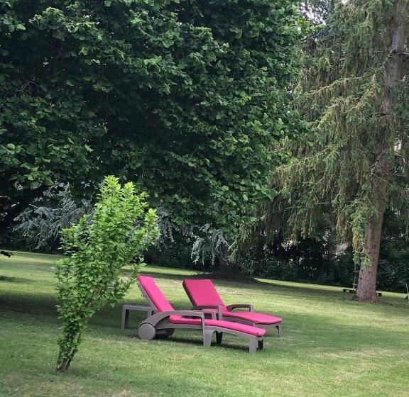 פנסיון La Petite Jucherie